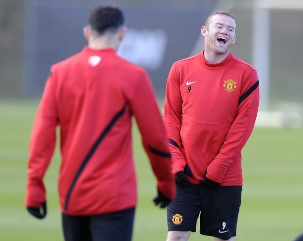 Rooney cười hết cỡ